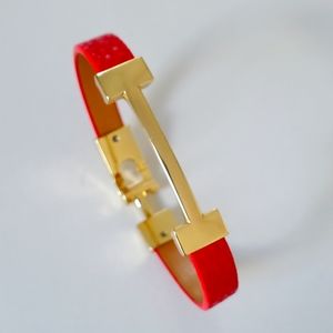 🎀Luxury Bracelet Red PU Leather and Gold Metal🎀